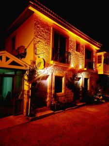 Paris Alaçatı Butik Otel