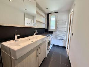 Appartements Appartement cosy au coeur de Praz-Sur-Arly - 5 pers, proche centre et pistes, parking et casier ski - FR-1-603-35 : photos des chambres