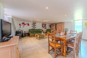 Appartements Le Clos de Verpierre - Appart avec Jardin : photos des chambres