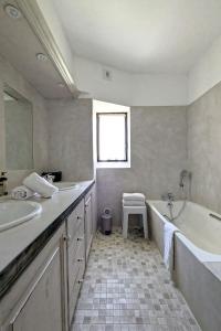 Hotels Le Clos Du Buis : photos des chambres