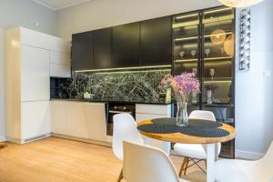 Apartament przy Placu Zebrań Ludowych