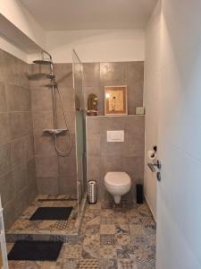 Apartma Under The Drunk Railroad