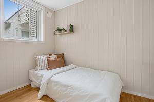 Charming Townhouse - Walk Everywhere!