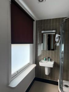 Standard Studio (2 Adults) room in Hyde Park Suites