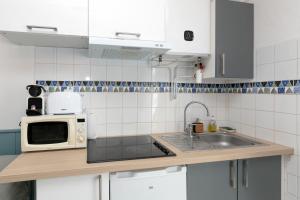 Nid Douillet Entre Plage Et Port