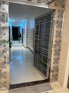 Apparemment très bien équipé et Très propre Dans un bon emplacement