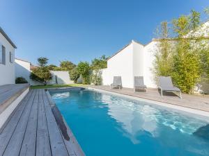 Villas Maison familiale pour 10 avec patio et piscine a La Flotte - FR-1-835-29 : photos des chambres