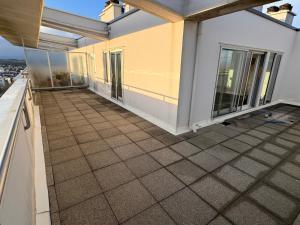 Appartements La-Haut! Studio Plein Sud Terrasse : photos des chambres