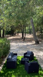 large swimming pool, 9 berths