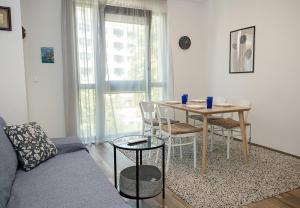 Modern 2-Bedroom Flat with Balcony in Azur Premium by Flat mаnаger