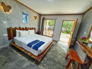 Dive and Sleep -Inclusive Diving Guesthouse - 3 Dives per day