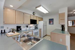 Tyra Stream 234 by Ski Country Resorts