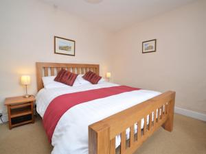 3 Bed in Sidmouth HARRI