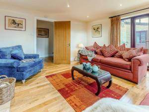 4 Bed in Ashford 86647