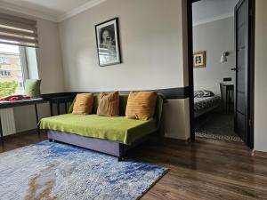 Elen White Apartment