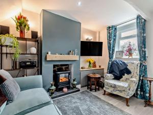 2 Bed in Buxworth 94131