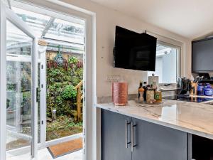 2 Bed in Buxworth 94131