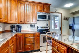 Sunset Townhomes 13 by Ski Country Resorts