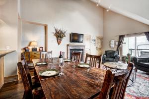 Ski Country Penthouse 3 by Ski Country Resorts