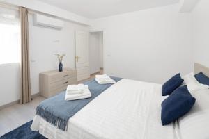 Old town stay & close to the beach