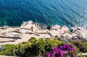 Emerald Dreamscape with Private Beach & Pool