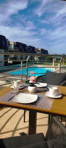 Apartment Sea heated Pool with Parking - Promenade Cannes Bredene
