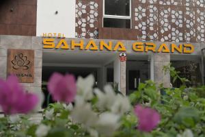 Hotel Sahana Grand