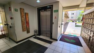 Studio Asa Norte, completo e tranquilo