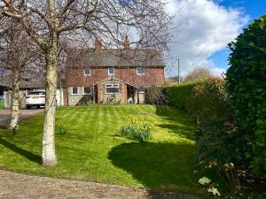 Stylish Cabin in East Sussex near Newhaven ferry