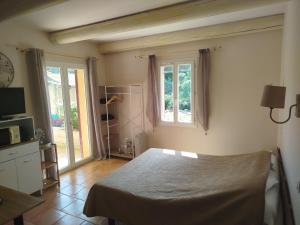 Sejours chez l'habitant Studio 25m2 avec piscine proche Iter et Cadarache : photos des chambres