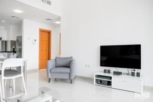 LIGHT APARTMENT by Design Studio
