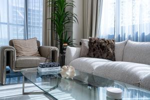 Venetian - Relax in your private pool balcony in Dubai