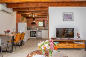 Appartements Nature&detente jacuzzi au pied du Mont Ventoux parking prive gratuit : photos des chambres