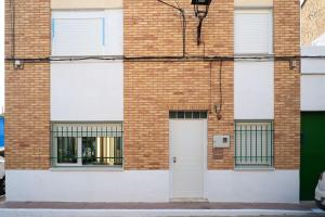 Casa Aurora, mi aldea ,entre viñas y almendros