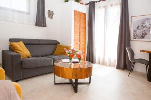 Appartements Nature&detente jacuzzi au pied du Mont Ventoux parking prive gratuit : photos des chambres