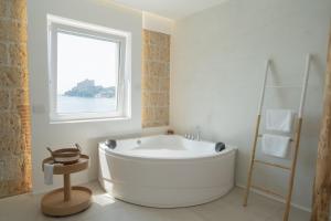 AYLA Suite - Panoramic Luxury Escape