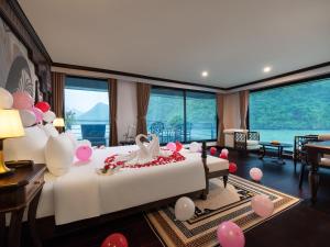 Era Cruise Halong Bay by Venus Group