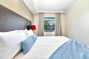 Tropical King Suite with Private Pool & Balcony Escape