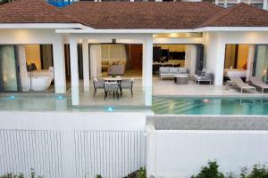 Villa Lulu Chic 2BR Seaview Retreat Private Pool