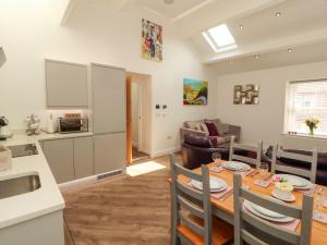 Lakes View Apartment 3