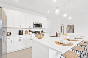 673 BRAND NEW 3BR Luxury House by Disney Orlando