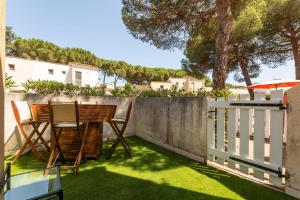 Ô Soleil Bright Apartment with Terrace and Private Parking