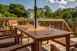 Private Soundside Home In Emerald Isle