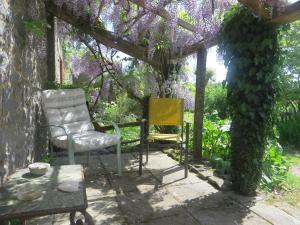 B&B / Chambres d'hotes Chambres d-hotes Chez Yves et LiLi : photos des chambres