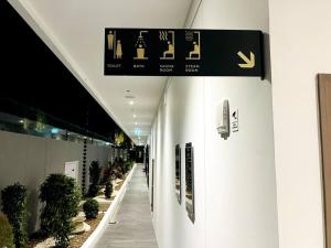 Astra Sky River Luxury 2Bedroom Family Suite with Infinity Pool, Near Old Town