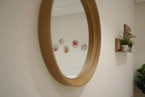 Studio with Private Entrance - 8A