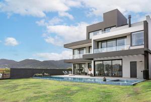 Casa Aqui e Agora