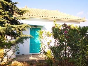 The Iconpainter Kalamaki Villa