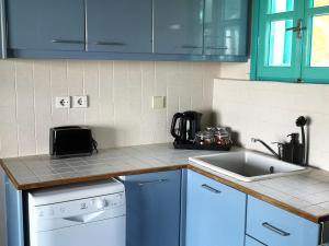 The Iconpainter Kalamaki Villa