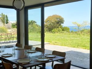 Maisons de vacances Villa Les Embruns sea view Beg Ar Fry 10 people : photos des chambres